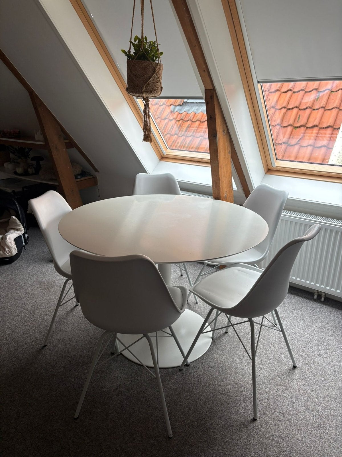 Ronde eettafel met 5 stoelen wit, Ophalen, Kunststof, Gebruikt, Rond