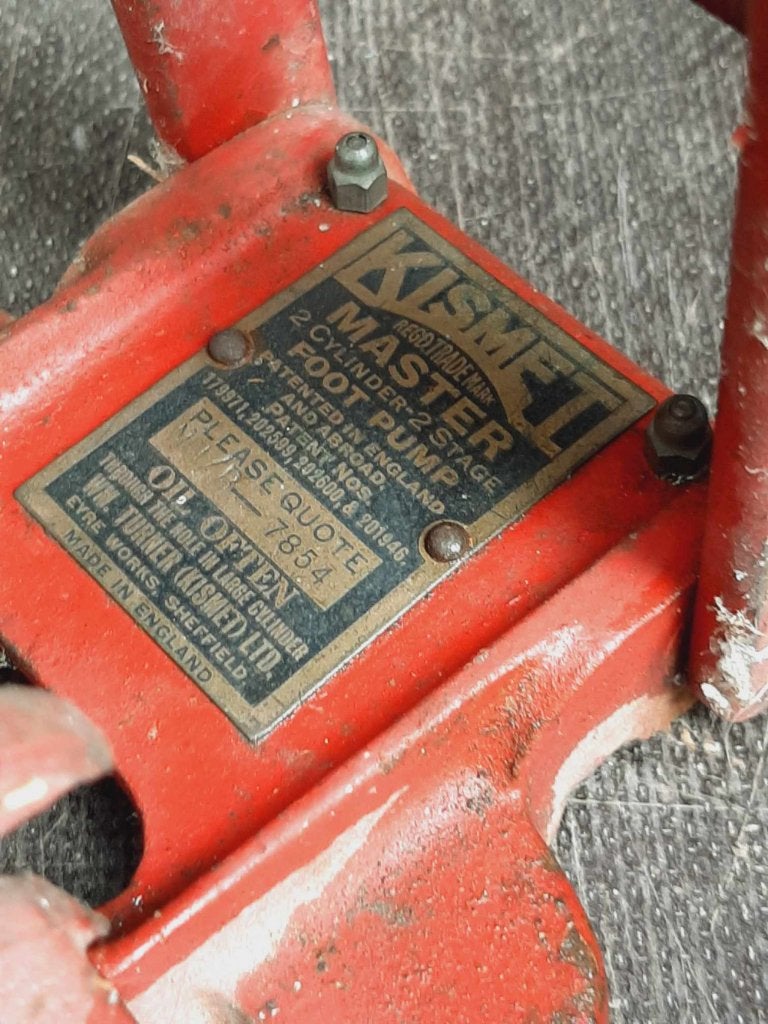 Antieke voetpomp van het merk KISMET MASTER., Antiek en Kunst, Ophalen of Verzenden