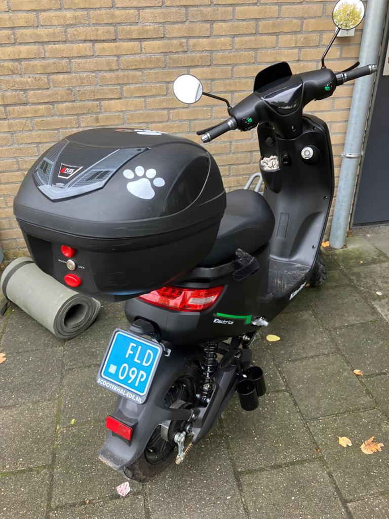 Killerbee elektrishe scooter zo goed als nieuw, Ophalen, Zo goed als nieuw, Elektrisch, Overige modellen