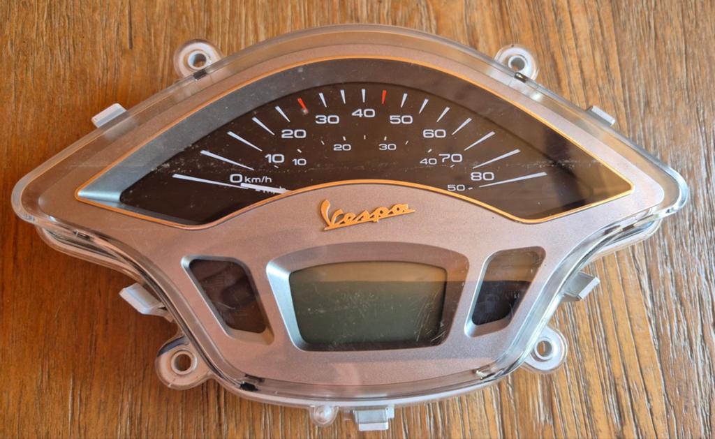 Km teller vespa primavera, Ophalen of Verzenden, Zo goed als nieuw, Overige typen, Vespa