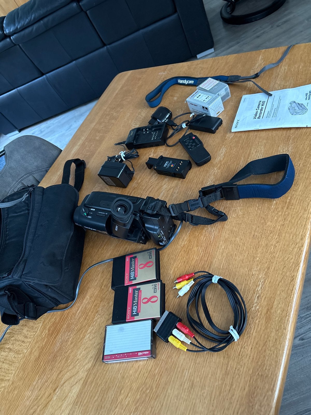 Sony Handycam Video Camera Recorder Hi8 met accessoires, Ophalen of Verzenden, Hi 8, Camera