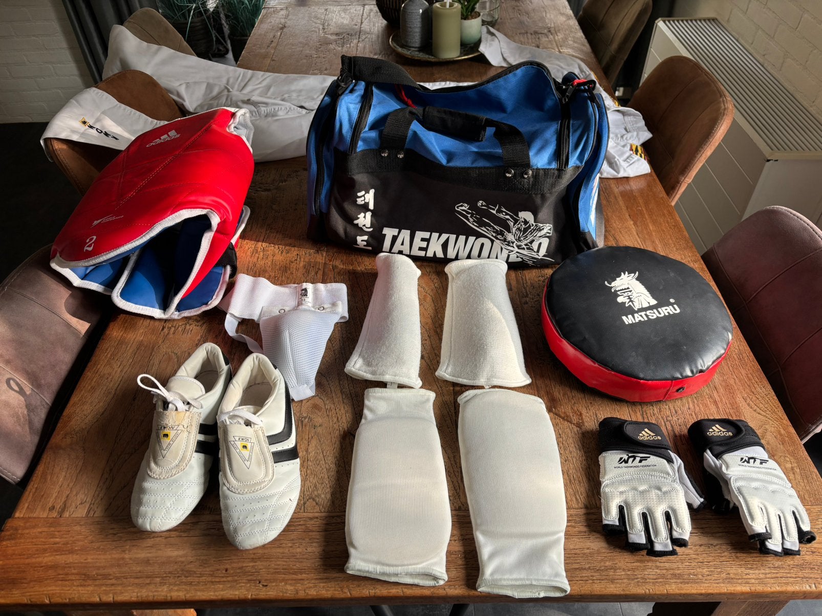 Taekwando complete kinderset, Maat XS of kleiner, Ophalen of Verzenden, Zo goed als nieuw, Taekwondo