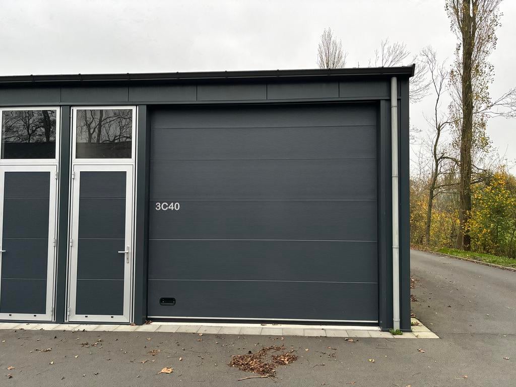 Te huur Bedrijfsruimte koarnjum 50m2 10x5m stroom water, 50 m², Huur, Bedrijfsruimte