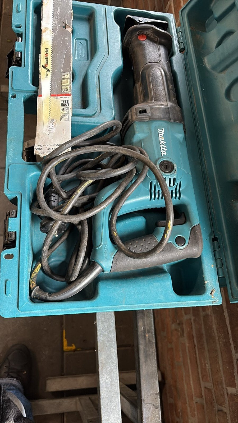 Makita JR3050T Reciprozaag 1010W met koffer, Gebruikt, 70 mm of meer, 600 tot 1200 watt, Ophalen of Verzenden