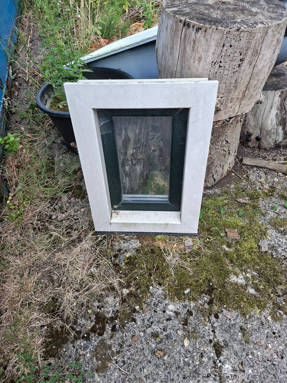 Kunststof kiepraam - Ideaal voor ventilatie, Doe-het-zelf en Verbouw, Kozijnen en Schuifpuien, Ophalen, Gebruikt, Minder dan 75 cm