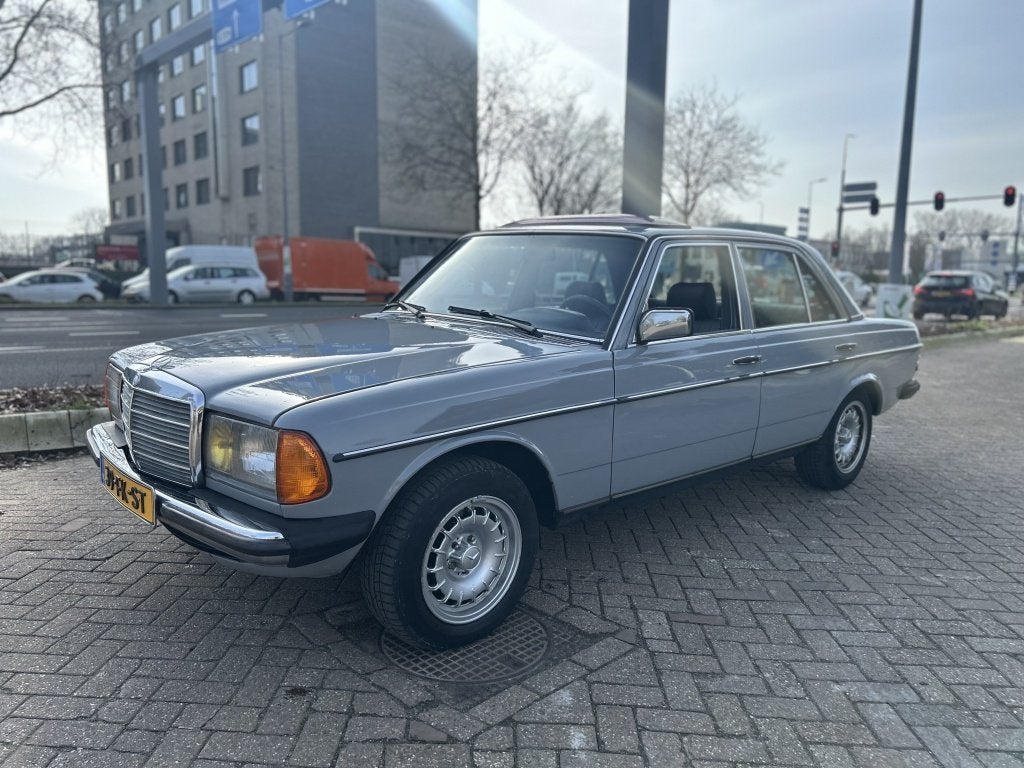 Mercedes-Benz 200-280 (W123) 240 D (bj 1985), foto 2