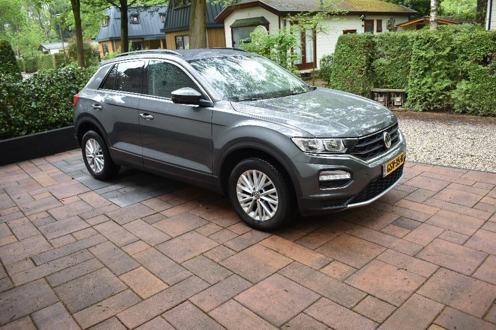 Volkswagen T-Roc 1.5 TSI 150pk 7-DSG 2019 Grijs, Stoelverwarming, 1498 cc, Euro 6, 4 cilinders