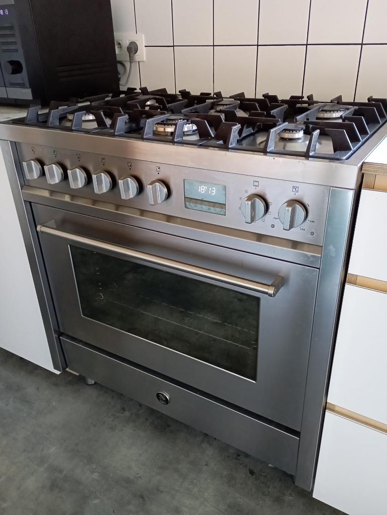 Fornuis op gas - 6 bekkens (merk Steel, 2021), Witgoed en Apparatuur, Fornuizen, Ophalen, Gebruikt, 60 cm of meer, Gas