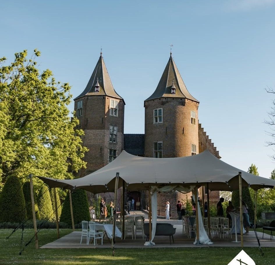 Foto 10 van Stretchtent 10x15m Huren | Met Luxe Zijwanden