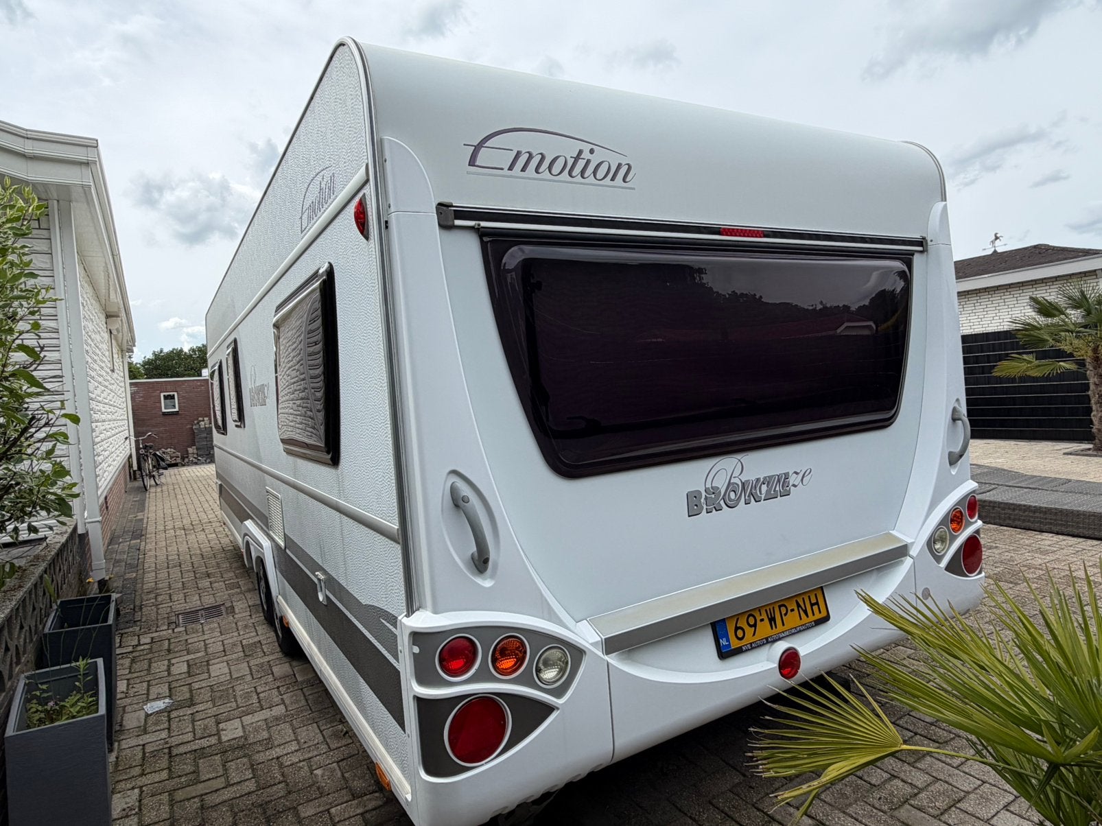 Dethleffs Emotion Bronze 670 + Airco+ Kleine tent+Grote tent, Omvormbare zithoek, Rondzit, 7 tot 8 meter, Particulier