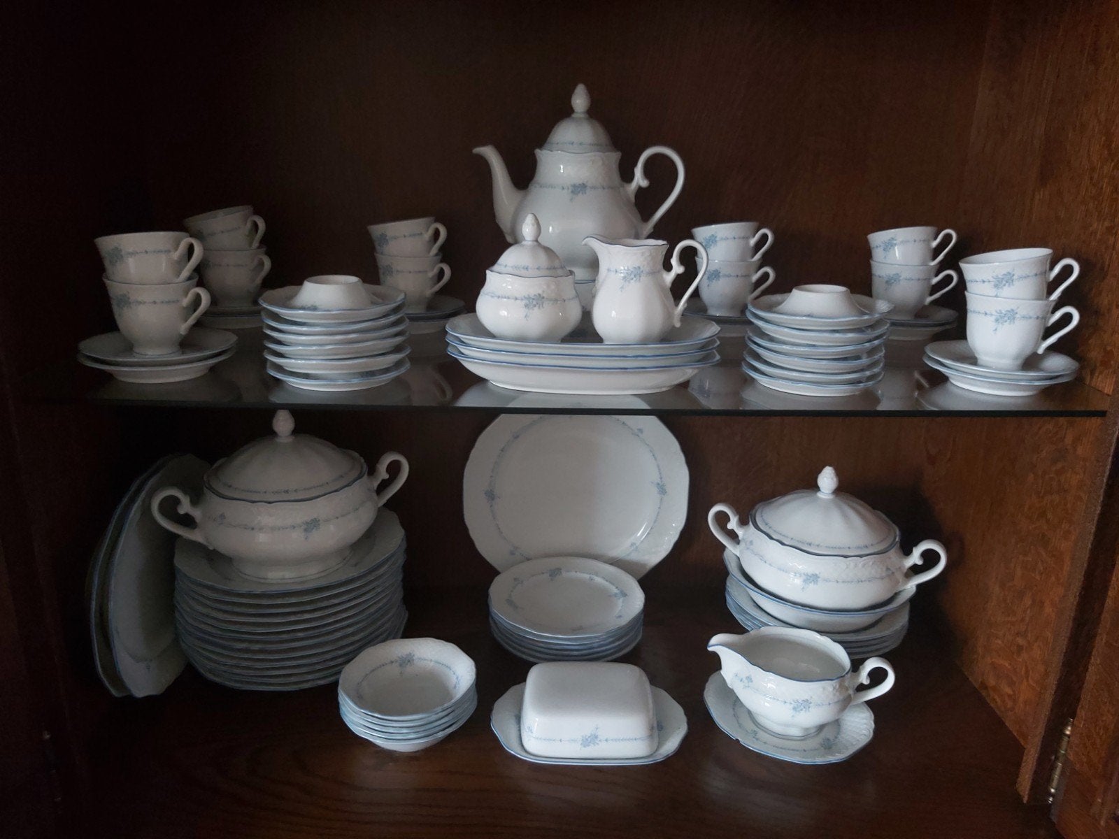 Servies in zeer goed staat € 60, Huis en Inrichting, Ophalen, Overige merken, Zo goed als nieuw, Overige stijlen