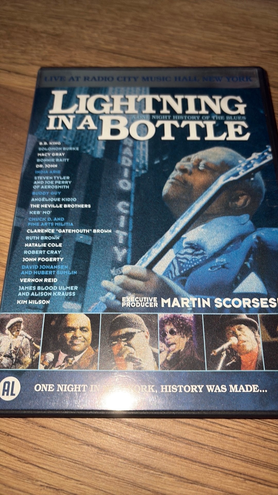 Light ing in a Bottle: A One Night History of the Blues., Alle leeftijden, Ophalen of Verzenden, Zo goed als nieuw, Natuur