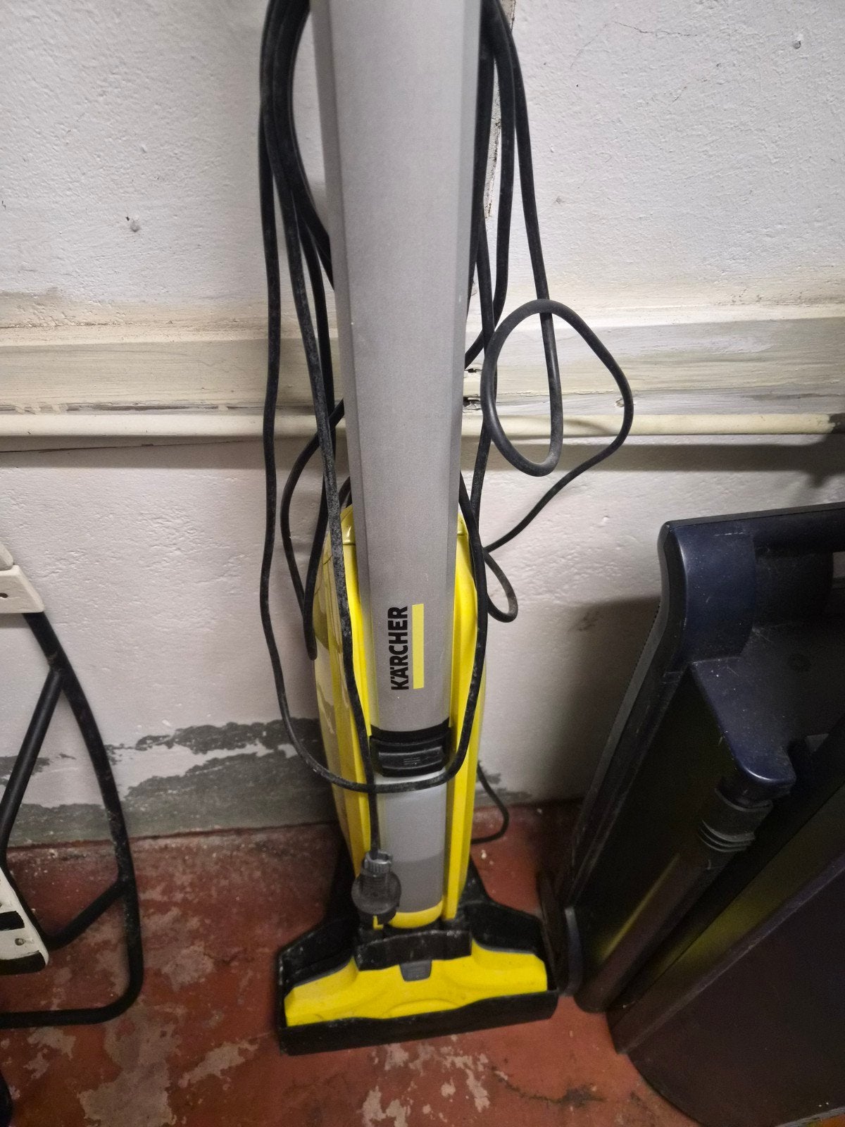 Gratis Kärcher dweil - staat al jaren in de kelder, Ophalen, Kärcher, Dweilfunctie, Vloerreiniger