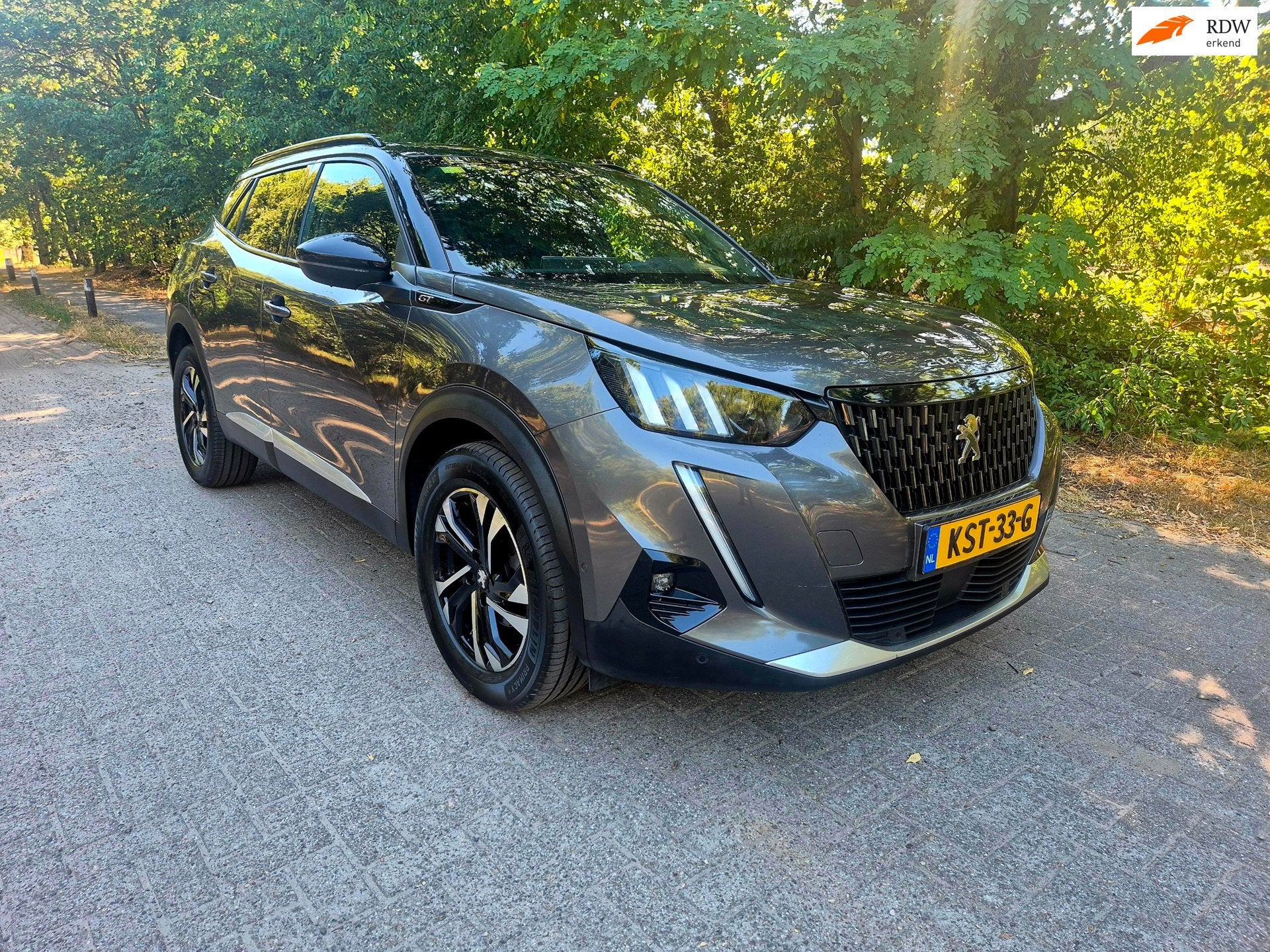 Peugeot 2008 1.2 PureTech GT-Line Camera Navigatie, Auto's, Voorwielaandrijving, 1199 cc, Leder en Stof, Handgeschakeld