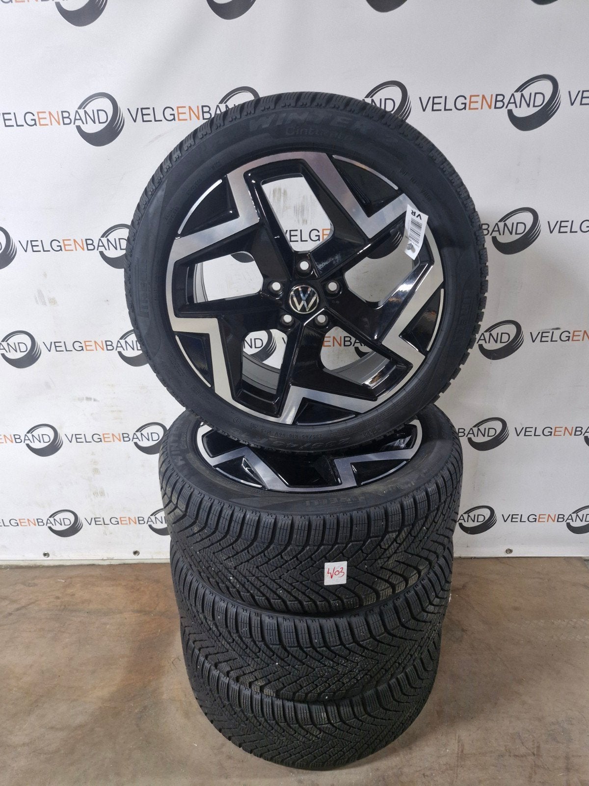 Winterset Volkswagen Passat Coventry 235 45 18 VW Arteon, 18 inch, Gebruikt, ., Banden en Velgen