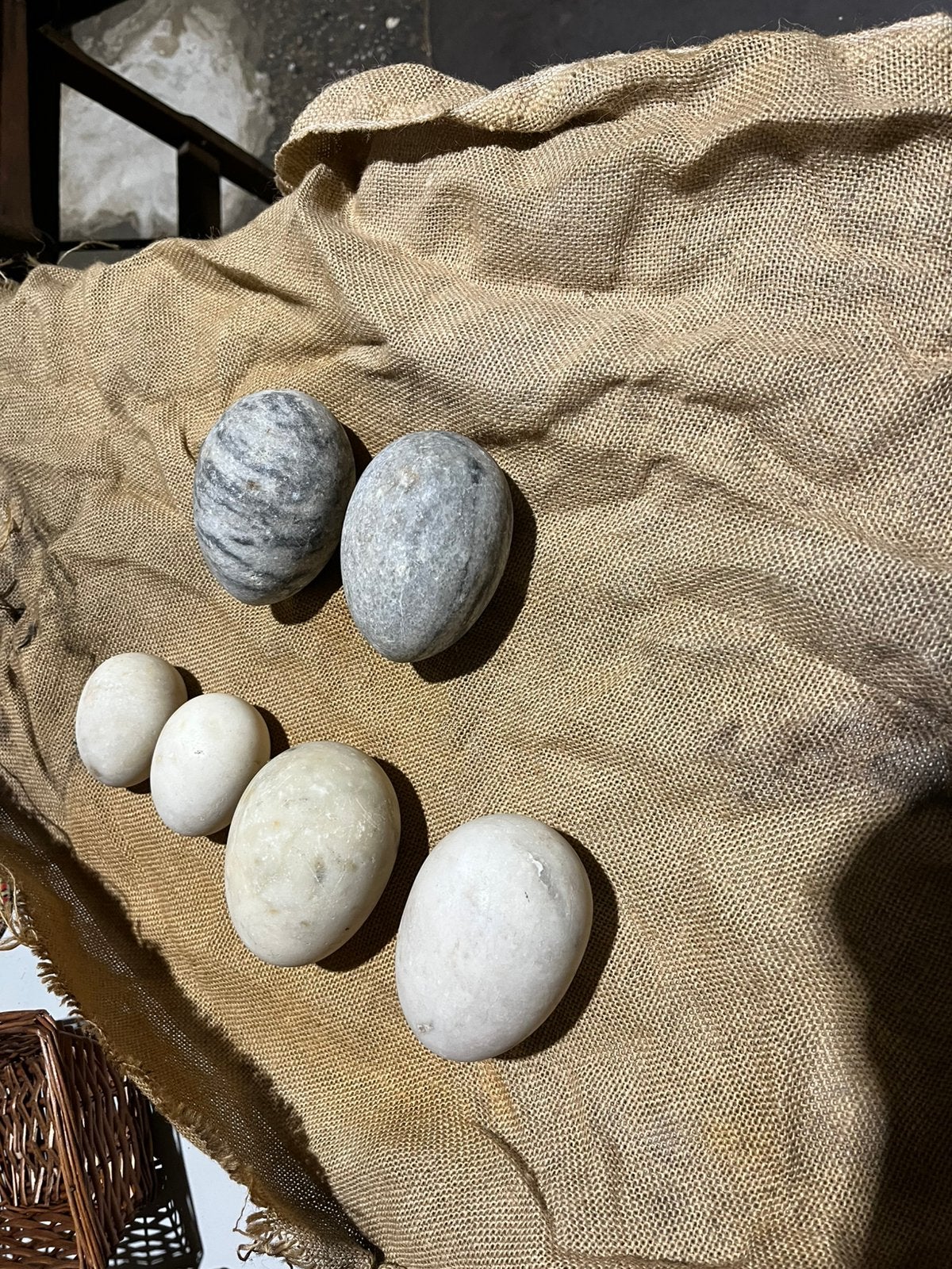 6 marmeren eieren, Ophalen