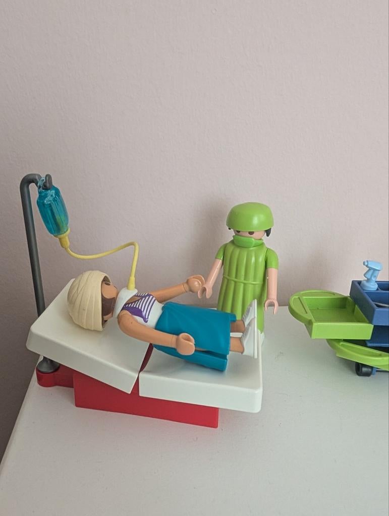 Playmobil inrichting ziekenhuis, operatiekamer., Ophalen of Verzenden, Zo goed als nieuw, Complete set