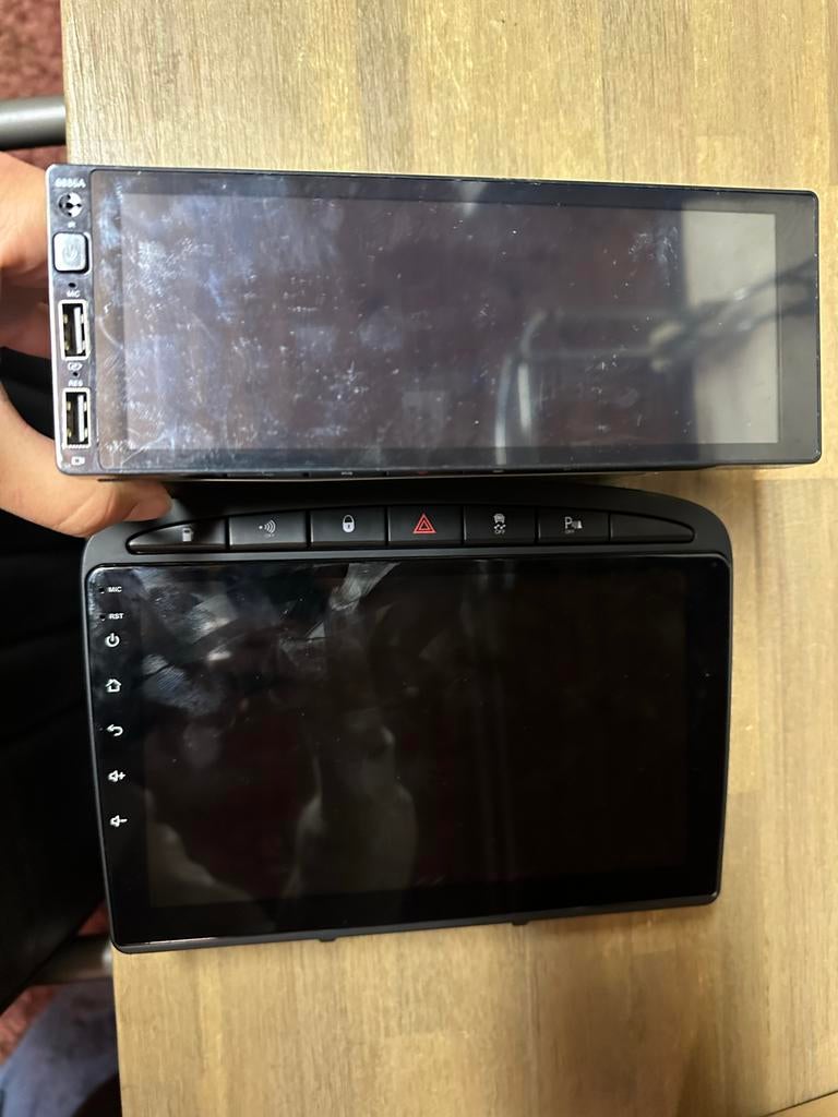 2x Autoradio met CarPlay & Display - Universeel & Citroën, Auto diversen, Autoradio's, Gebruikt, Ophalen of Verzenden