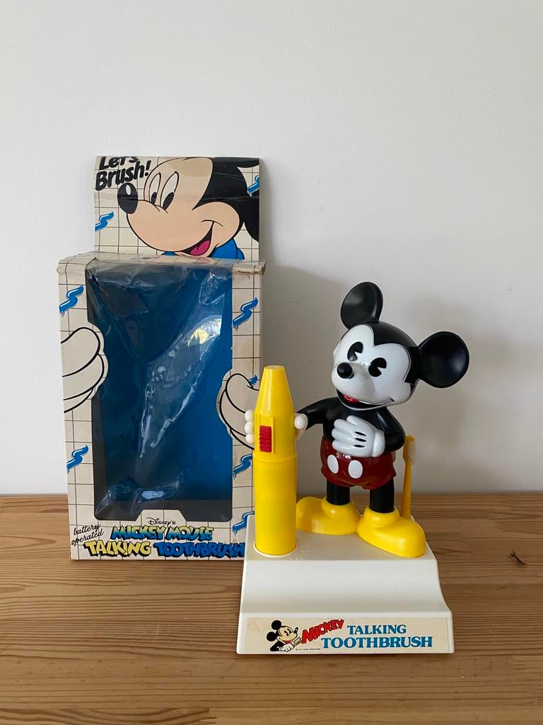 Zeldzame Vintage  Mickey Mouse Talking Toothbrush WERKT, Verzamelen, Disney, Ophalen of Verzenden, Zo goed als nieuw