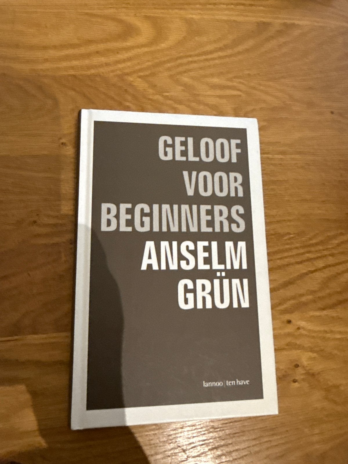Geloof voor Beginners - Anselm Grün, Ophalen of Verzenden, Zo goed als nieuw, Spiritualiteit algemeen, Achtergrond en Informatie