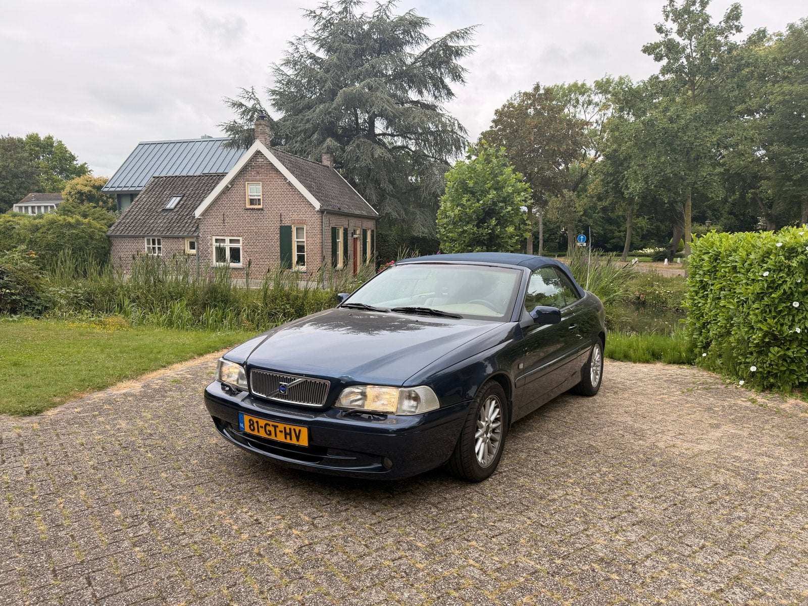 Volvo C70 2.4 T Cabrio AUT 2001 Blauw, Auto's, C70, Beige, Cabriolet, 2435 cc