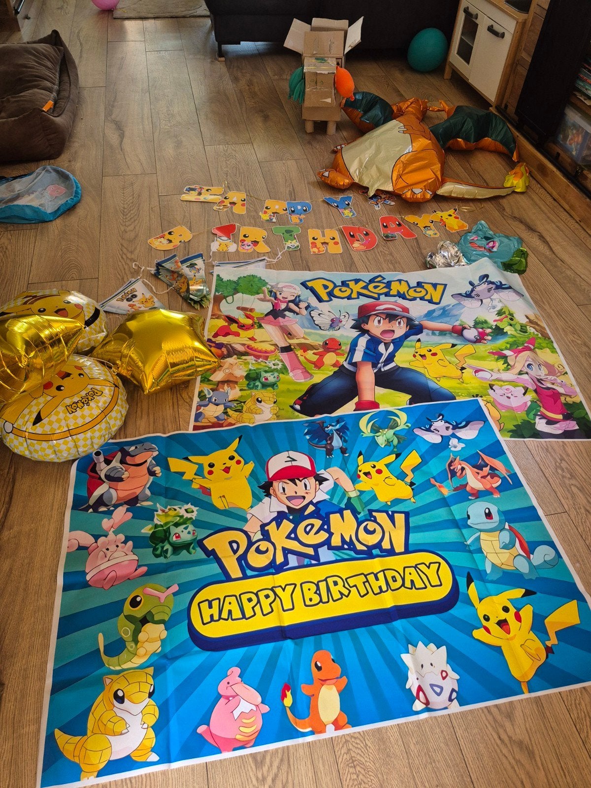 Pokemon verjaardag versiering: slingers, doeken en ballonnen, Ophalen