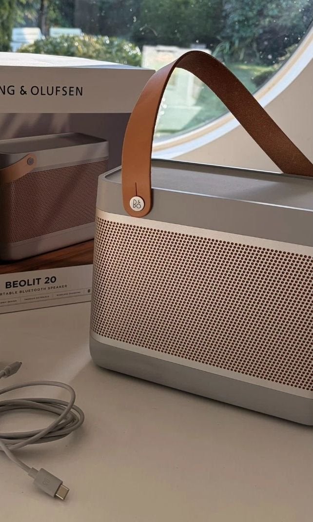 B&O Beolit 20 Bluetooth-luidspreker Grijs Mist, Bluetooth, Ophalen of Verzenden, Zo goed als nieuw