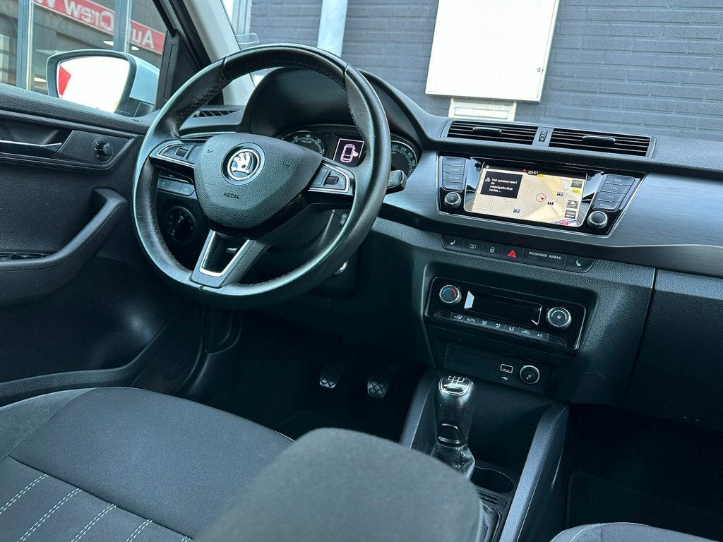 Skoda Fabia Combi 1.0 TSI Style/1STE EG/Navi/CAMERA/TREK HAA, Voorwielaandrijving, Stof, Gebruikt, 95 pk