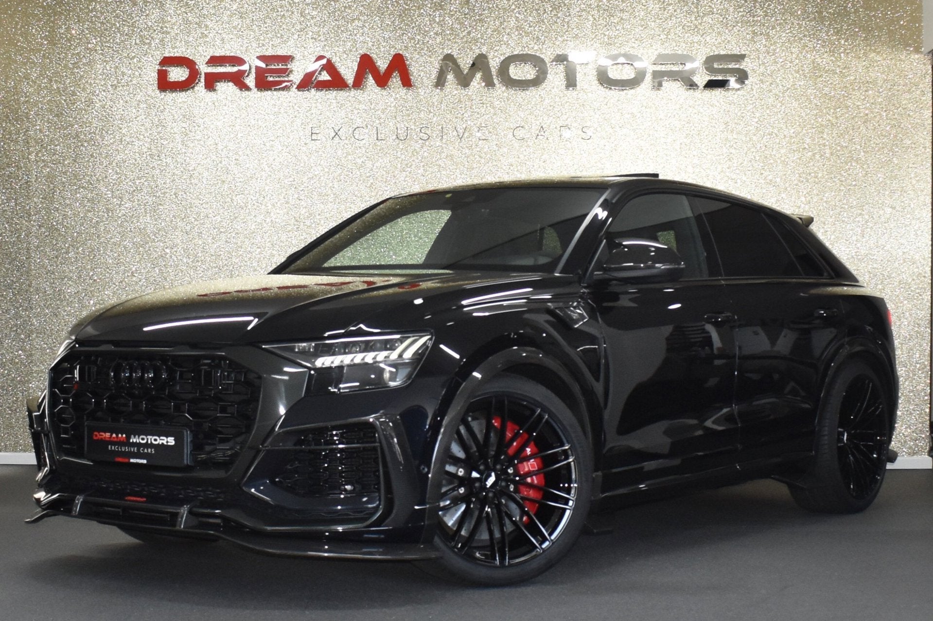 Audi RS Q8 ABT 4.0 TFSI Quattro 700pk | AKRAPOVIC | CARBON |, Auto's, Dealer onderhouden, Gebruikt, 600 pk, Zwart