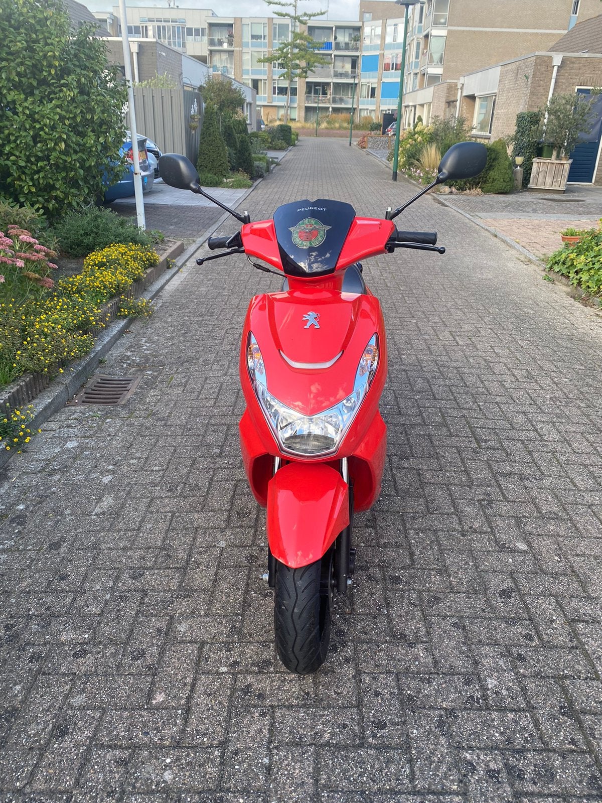 Peugeot Kisbee 4T bj 2019 / 6224 kms / geel kenteken