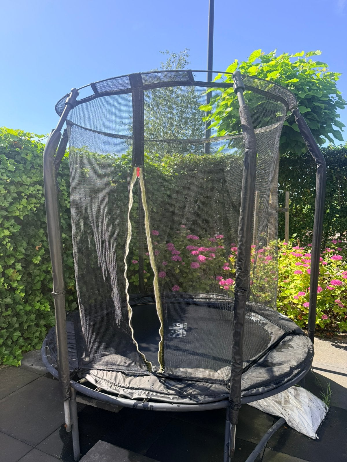 Salta trampoline, Ophalen, Gebruikt