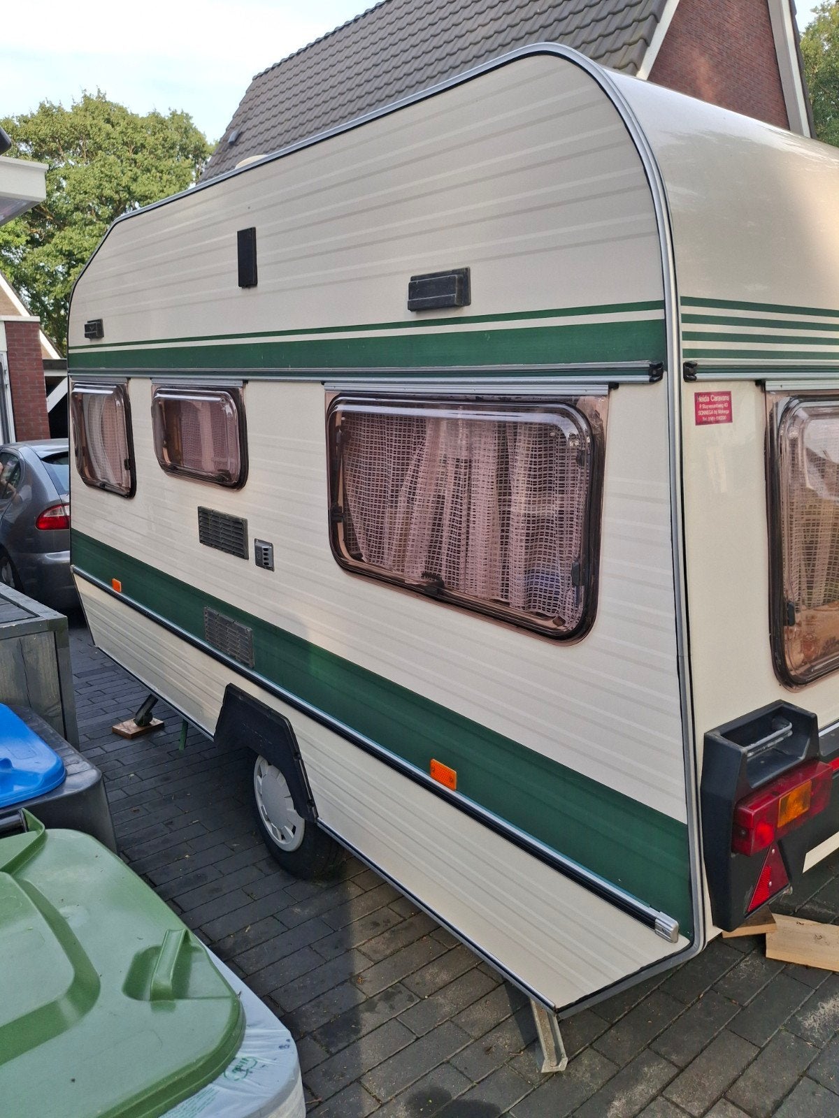 Chateau Victory 375 met voortent en toebehoren, Caravans en Kamperen, Caravans, Voortentlamp, Omvormbare zithoek, Particulier