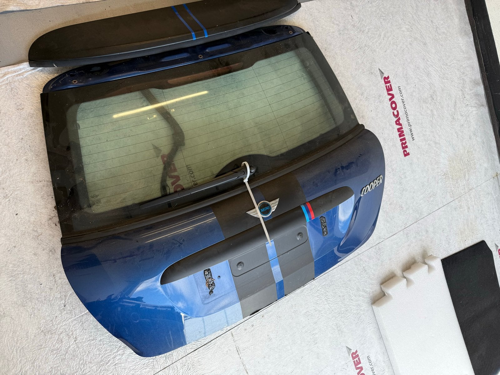 Achterklep met spoiler Mini Cooper R56 met wat schade, Ophalen, Gebruikt, Achterklep, Mini