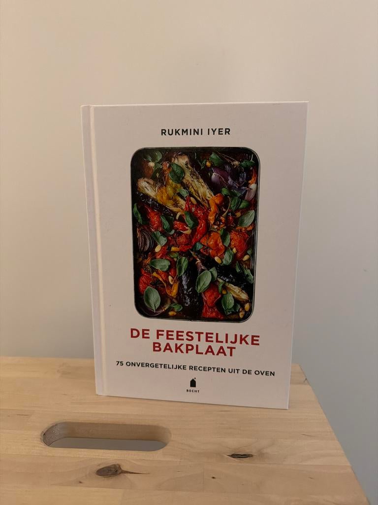 De Feestelijke Bakplaat - Rukmini Iyer (kookboek), Boeken, Hoofdgerechten, Gezond koken, Nieuw, Ophalen of Verzenden