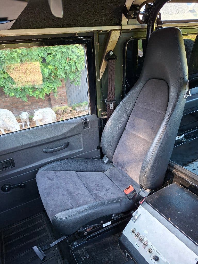 Land Rover Defender 1990, Zwart, 3.9 liter V8 Automaat, 6p, foto 7