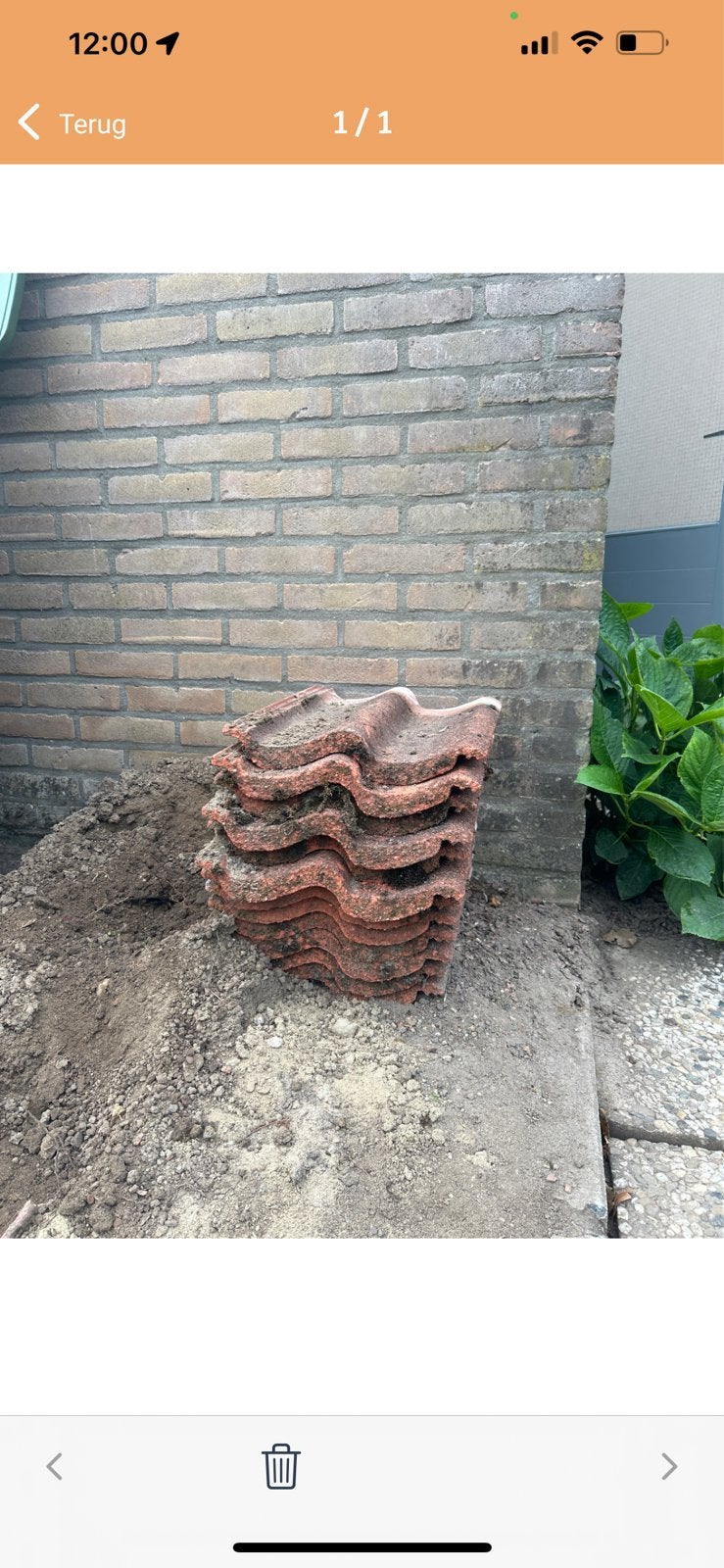 Gratis Gebruikte dakpannen - Steen/Klei - Rood, Doe-het-zelf en Verbouw, Gebruikt, Steen of Klei, Ophalen of Verzenden, 15 m² of meer