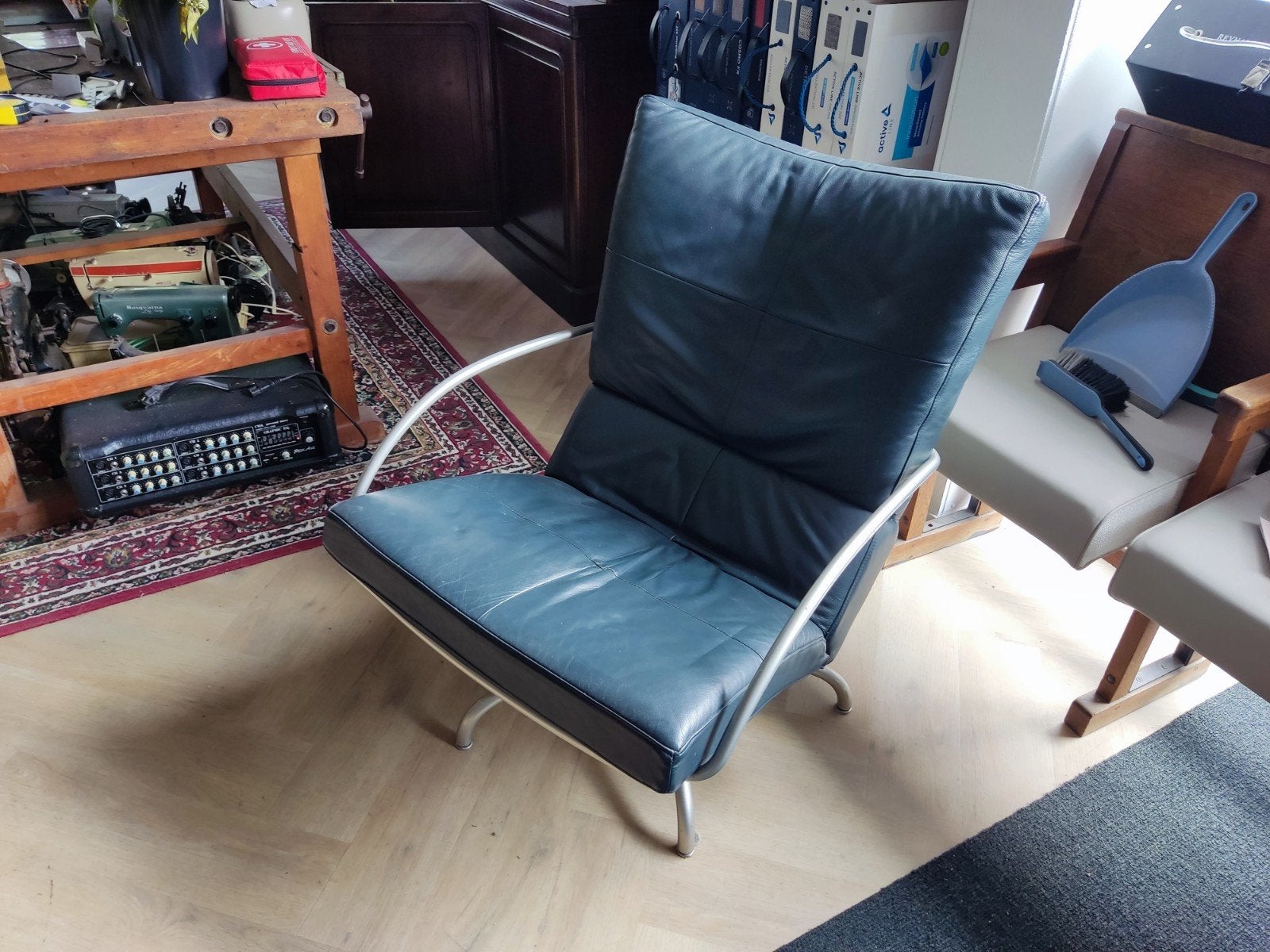 Zwart lederen Harvink draai fauteuil, Huis en Inrichting, Fauteuils, Ophalen of Verzenden, Gebruikt, Leer, 50 tot 75 cm