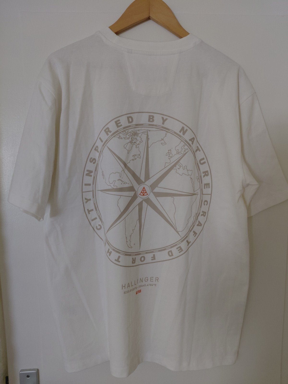 Hallingers T-shirt met kompasprint The Sting- Nieuw, Maat 52/54 (L), Nieuw, Ophalen of Verzenden, Wit