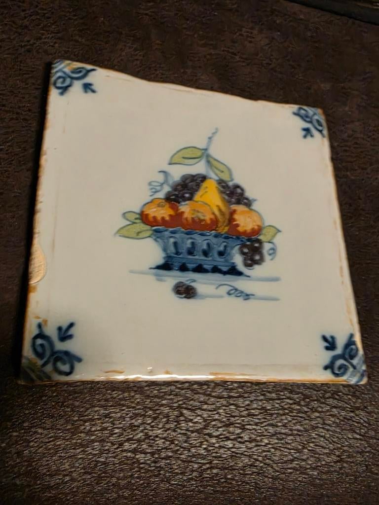 Tegel 2 fruitmand met fruit, Ophalen of Verzenden