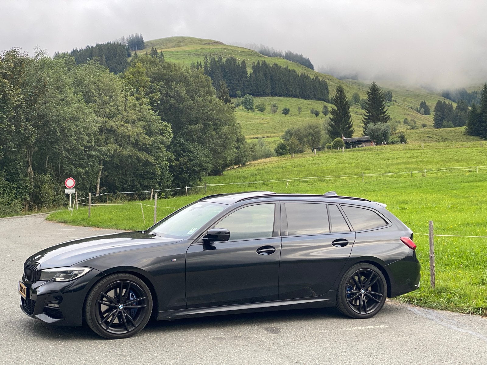 BMW 3-Serie 330d 265pk Xdrive Aut 2019 Zwart, Auto's, BMW, Automaat, 15 km/l, 1800 kg, Zwart