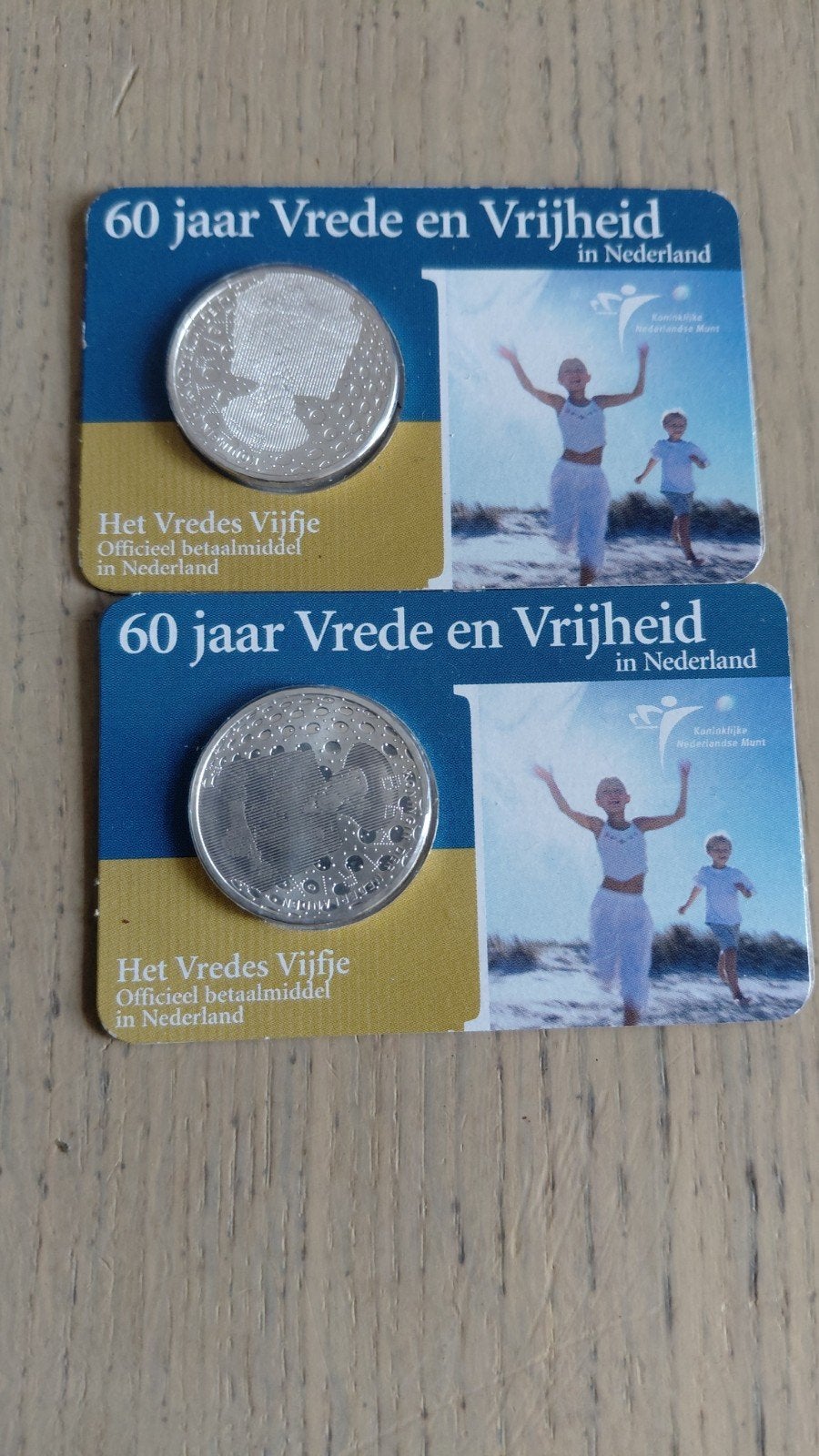 2 x Zilveren Vredes Vijfje 2005 - 60 jaar Vrede en Vrijheid, Ophalen of Verzenden, Koningin Beatrix, Euro's, Zilver
