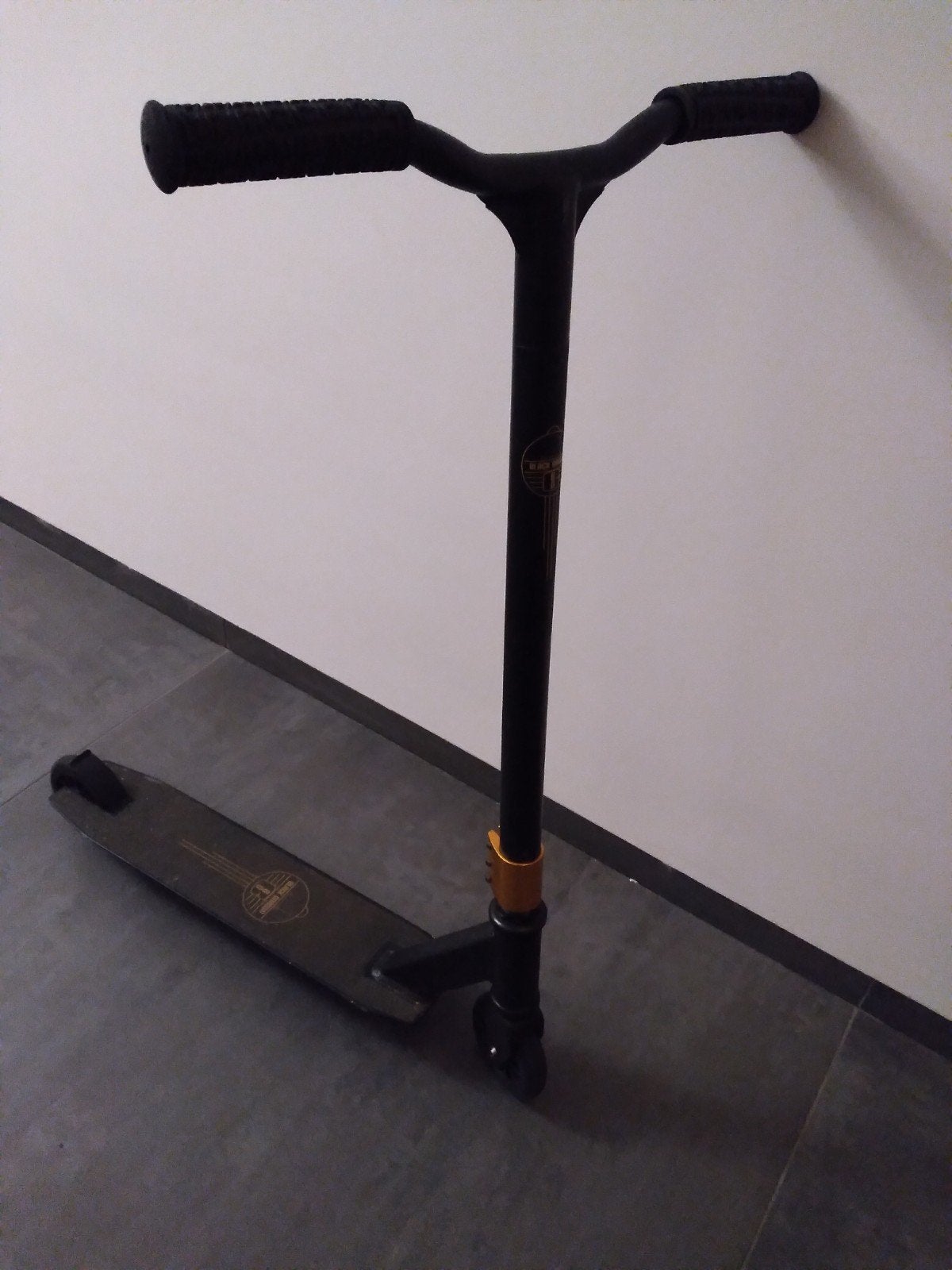 Black Dragon Stuntstep Zwart Bronze, Fietsen en Brommers, Steps, Ophalen, Zo goed als nieuw