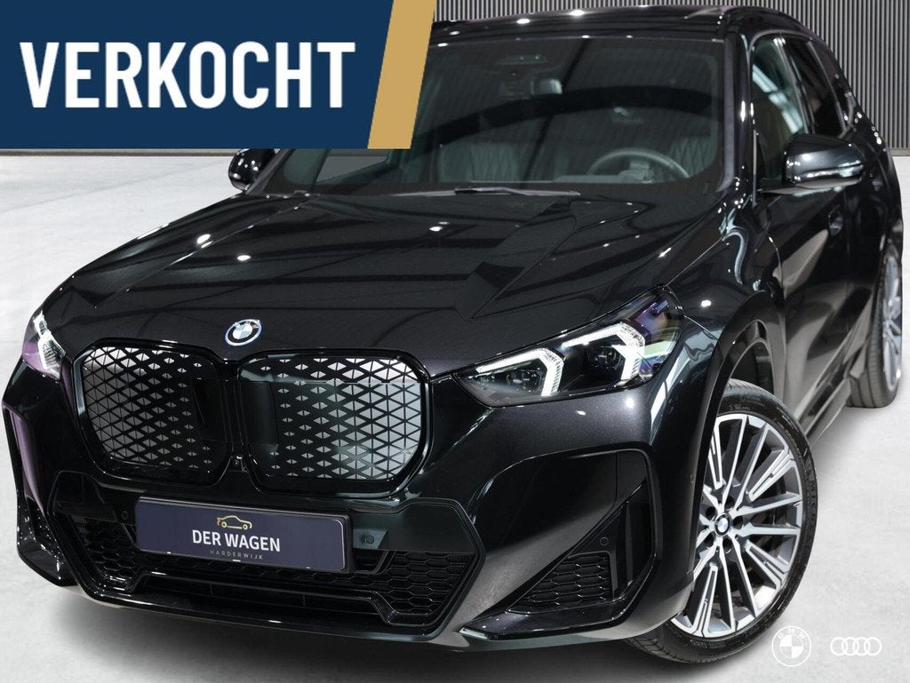 BMW iX1 xDr30 M SPORT / PANODAK / ACC / HARMANKARDON / HEADU, Auto's, BMW, Automaat, Met garantie (alle), Zwart, 3 min
