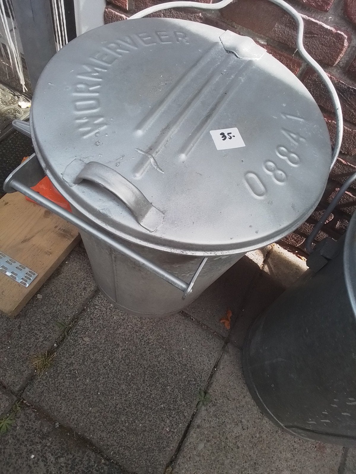 Zinken vuilnisbakken - diverse plaatsen, Ophalen