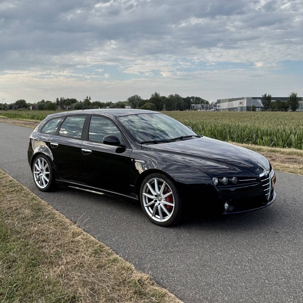 Alfa Romeo 159 1.750 TBi 2010, Auto's, Sportstoelen, Zwart, 4 cilinders, Zwart