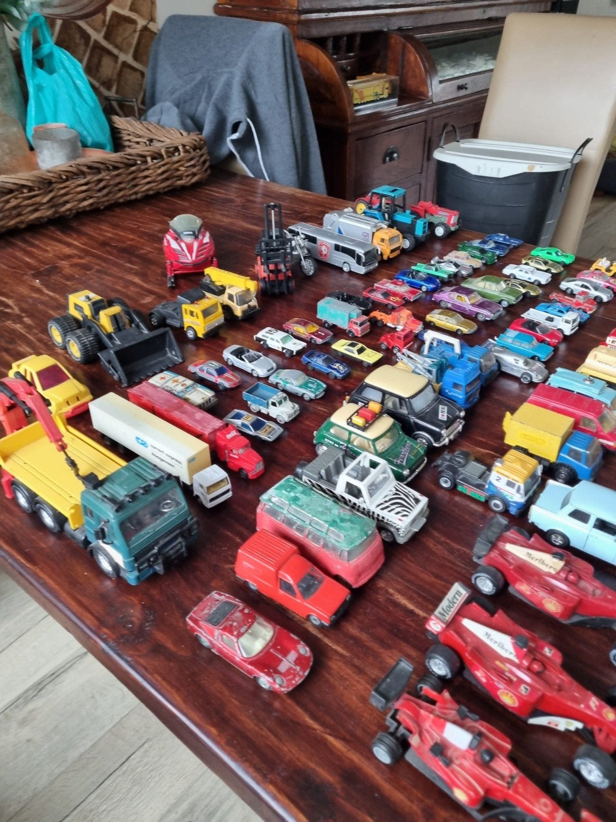 98 Oude Speelgoedauto's - Blik en Plastic Collectie, Ophalen of Verzenden, Gebruikt