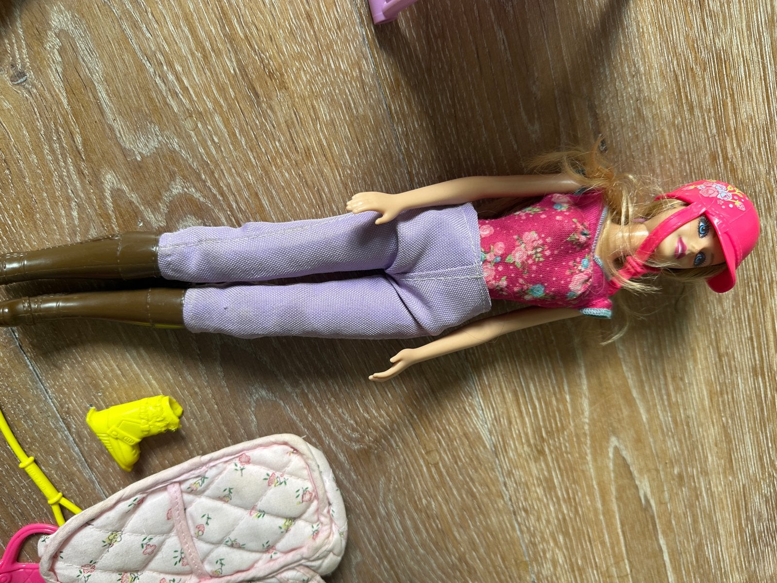 Foto 17 van Ski barbie, paarden barbie baby barbies en veel accessoires