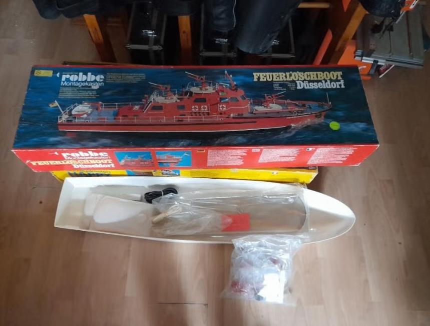Orginele bouwkit van de Rc Robbe Dusseldorf inc extra s, Ophalen, Zo goed als nieuw, 1:32 tot 1:50, Overige merken