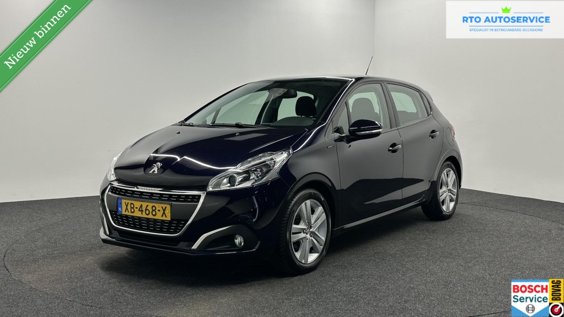 Peugeot 208 1.2 PureTech Active CARPLAY NAVI TREKHAAK CRUISE, Auto's, 83 pk, Stof, 1199 cc, Met garantie (alle)