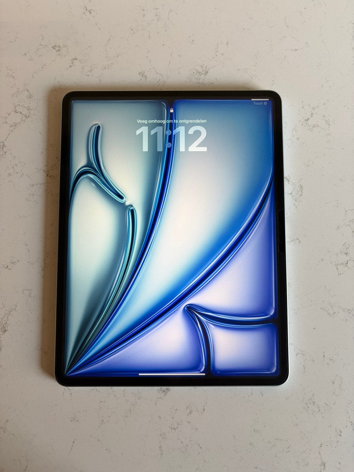 Apple Ipad Air M2 13”+ Magic Folio en Pencil Pro Nieuwstaat, Ophalen of Verzenden, Zo goed als nieuw, Bescherming voor- en achterkant